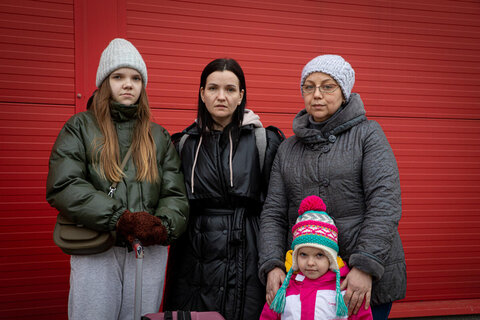 WFP tehostaa toimiaan, Ukrainan naapurimaiden vastaanottaessa pakolaisia